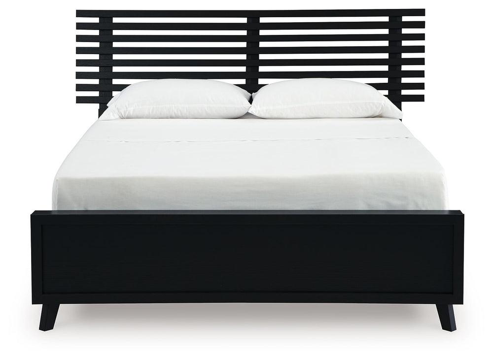 Danziar - Slat Panel Bed