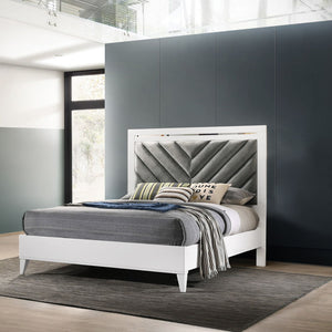 Chelsie - Bed White Queen
