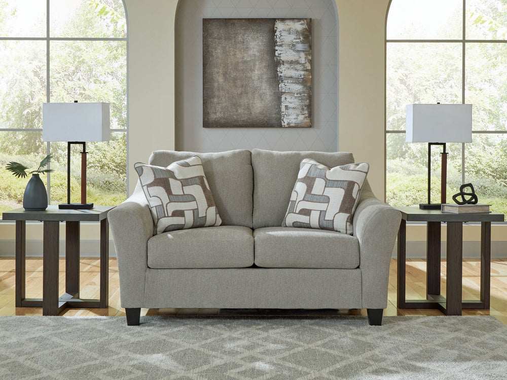 Willarae - Loveseat Beige