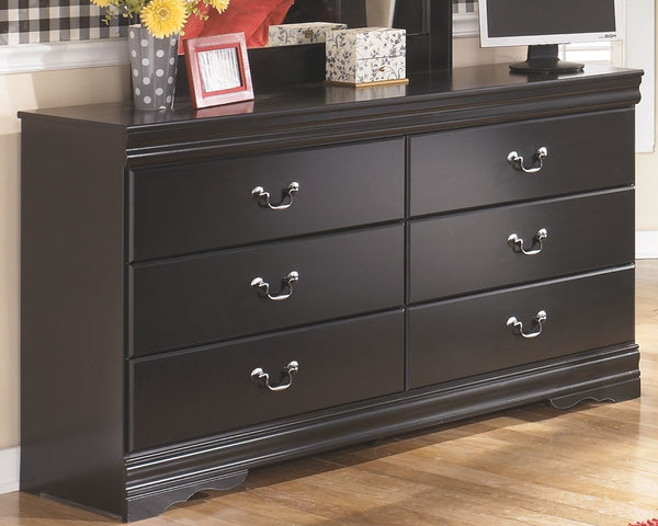 Huey - Black - Six Drawer Dresser