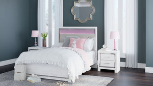 Altyra - Panel Bed