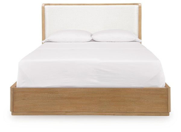Pamaria - Upholstered Bed