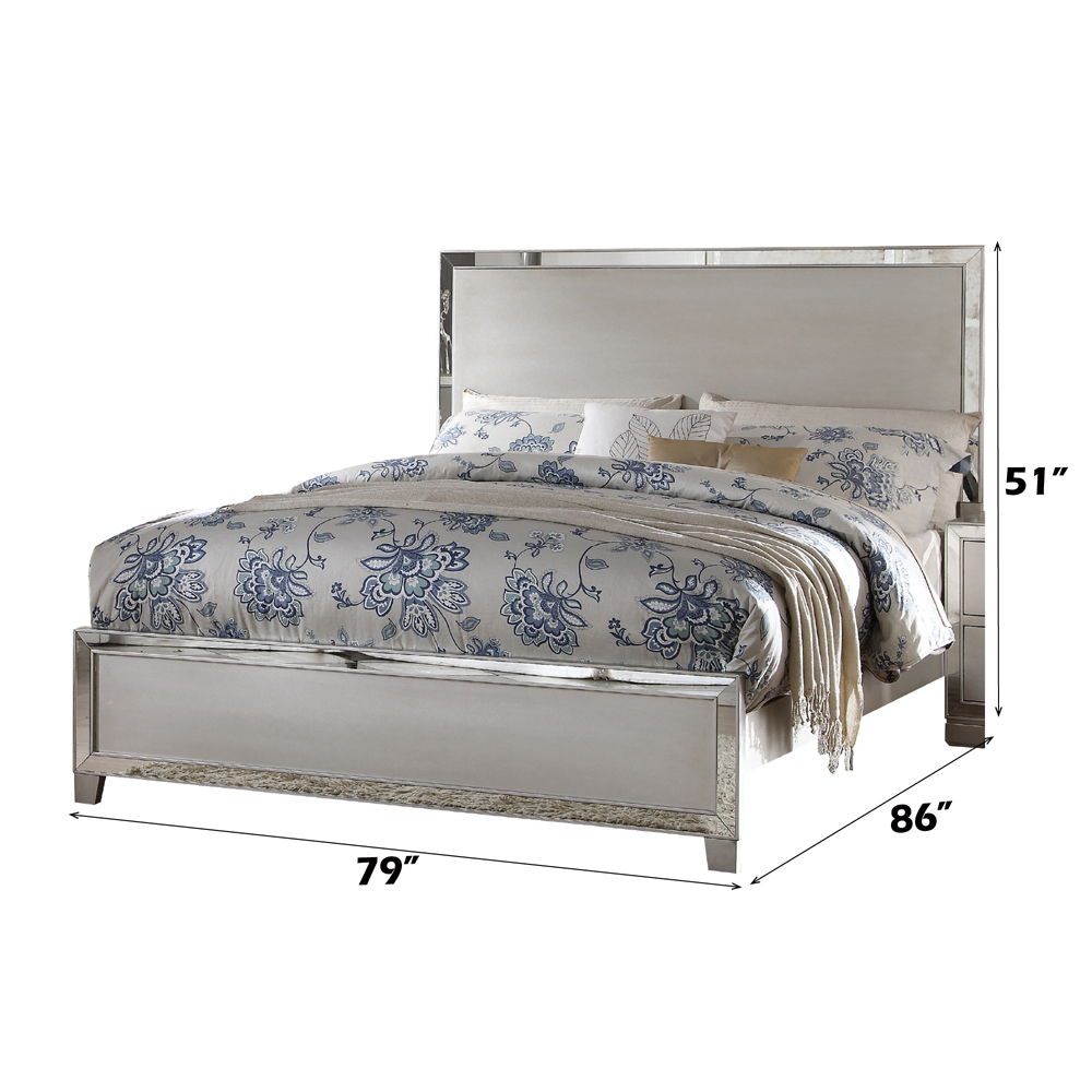 Voeville II - Bed (Wooden HB) Platinum